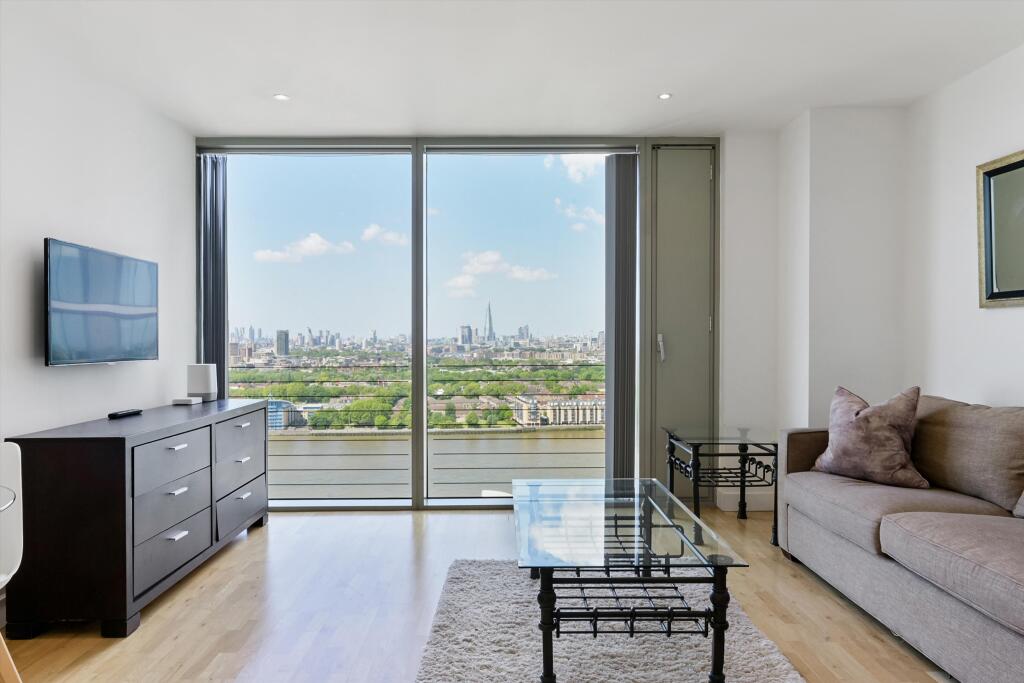 Main image of property: Landmark East, Marsh Wall, Nr Canary Wharf, London, E14