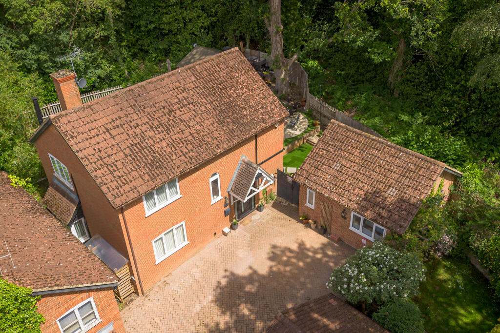 Main image of property: The Junipers, Wokingham, Berkshire, RG41