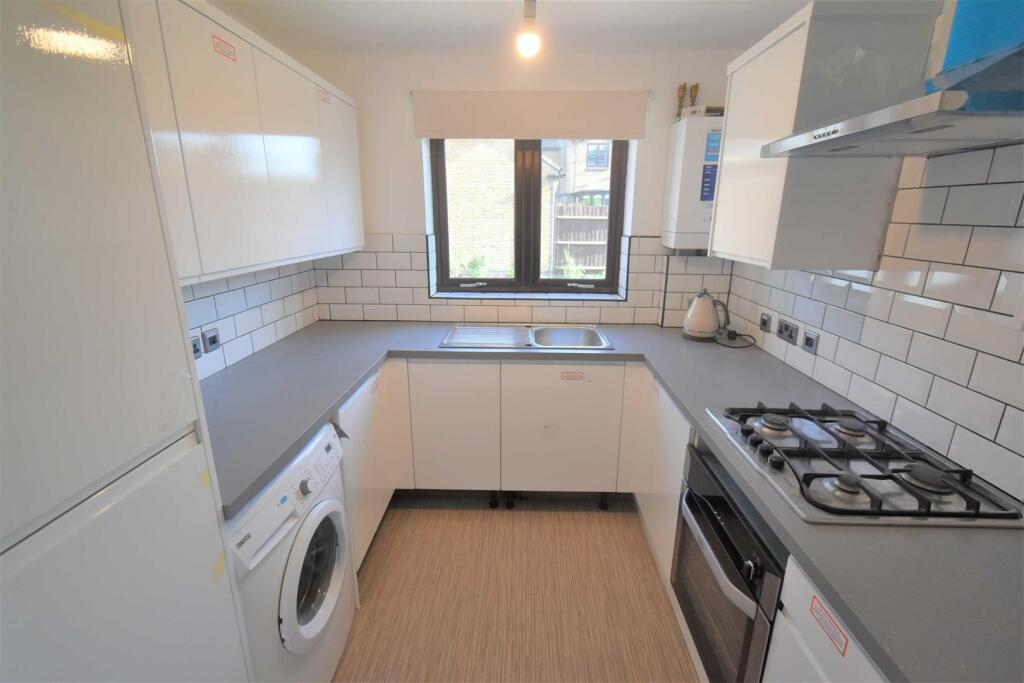 House in Dartford - View 2