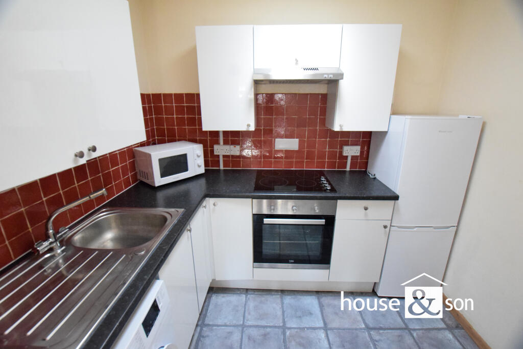 Apartment in Bournemouth - View 3