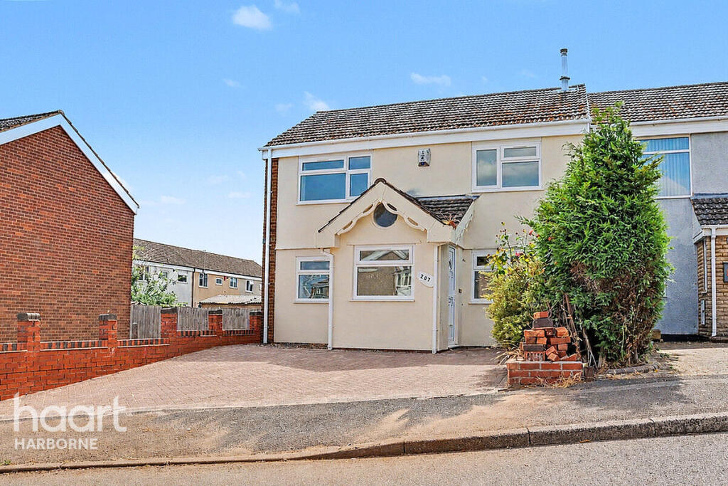 3-bed semi-detached on The Roundabout, Birmingham, £250,000