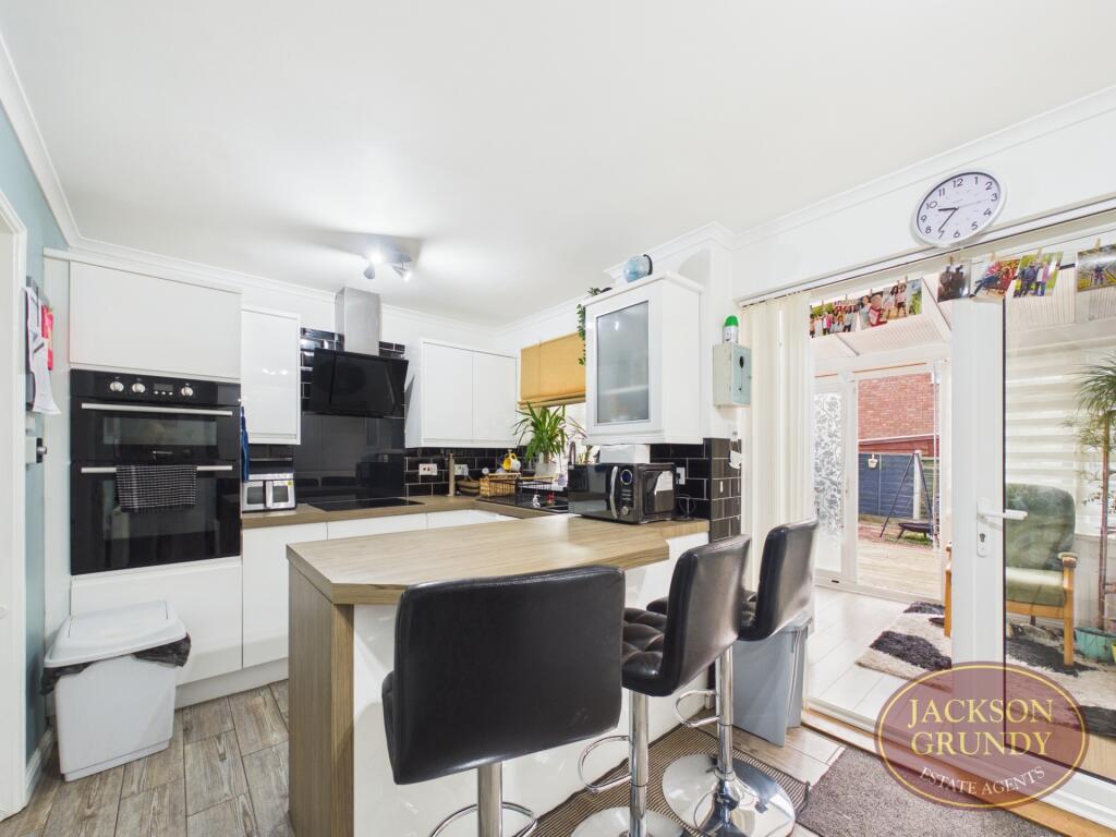 House in Northampton, Blackthorn - View 4