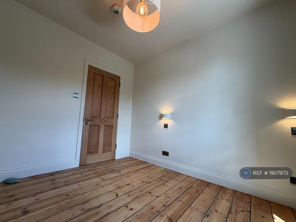 Main image of property: Tollington Park, London, N4