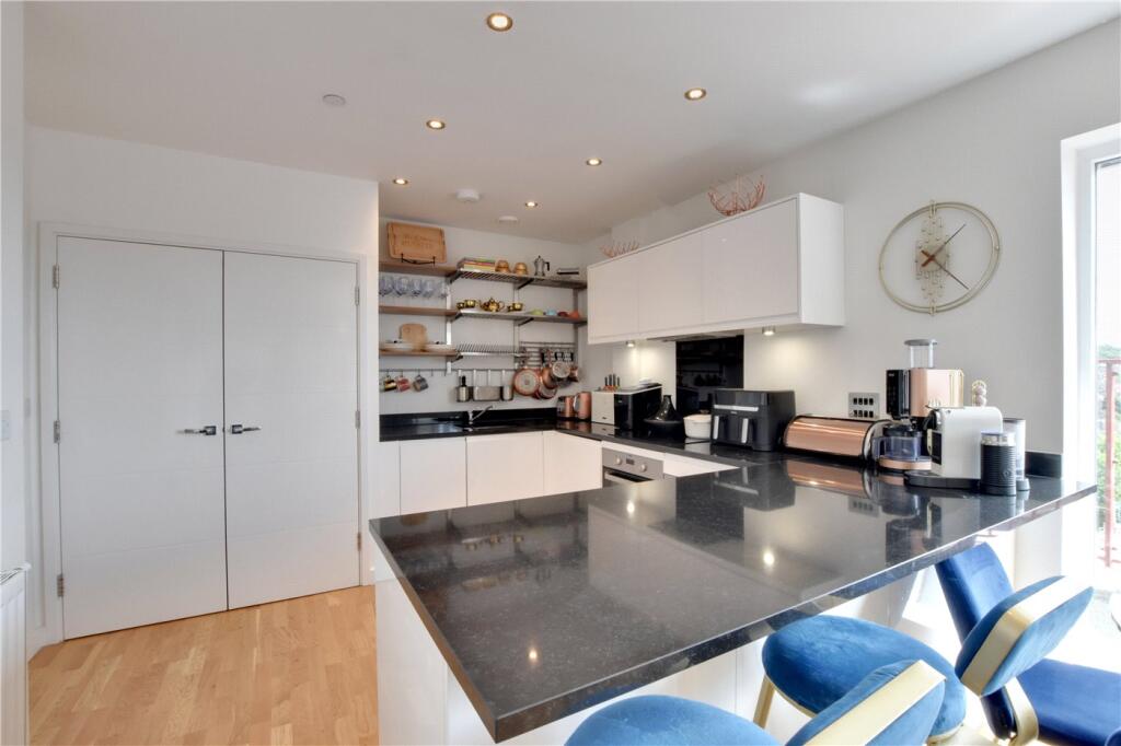 Apartment in London, Royal Borough of Greenwich - More