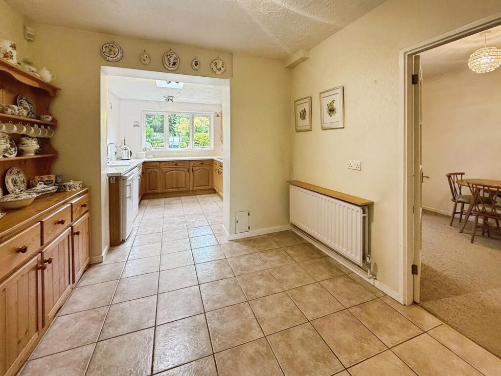 House in Basingstoke and Deane, Oakridge - More