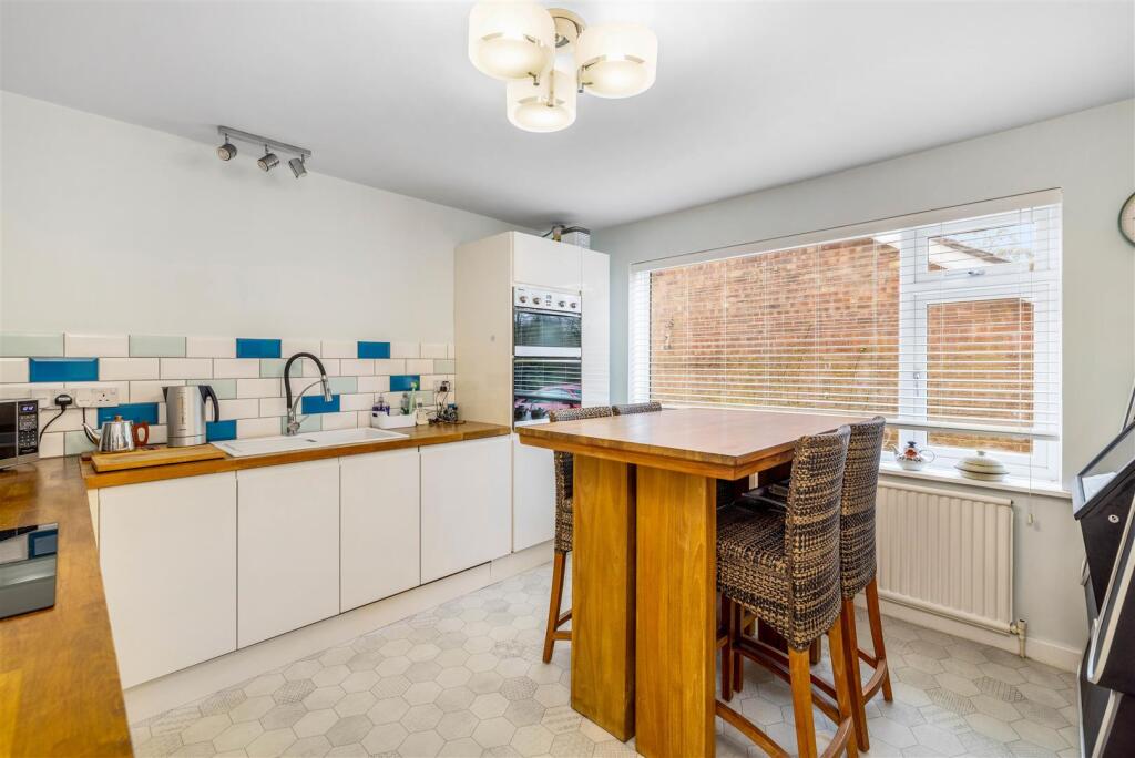 House in East Lindsey, East Keal - View 4