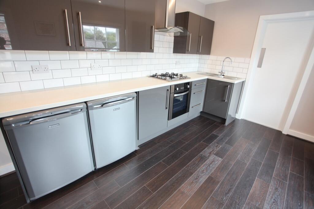 1 bedroom house share for rent