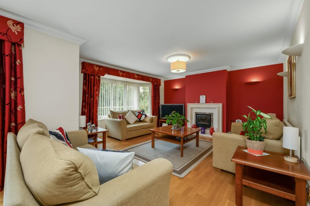 House in Spelthorne, Surrey - More