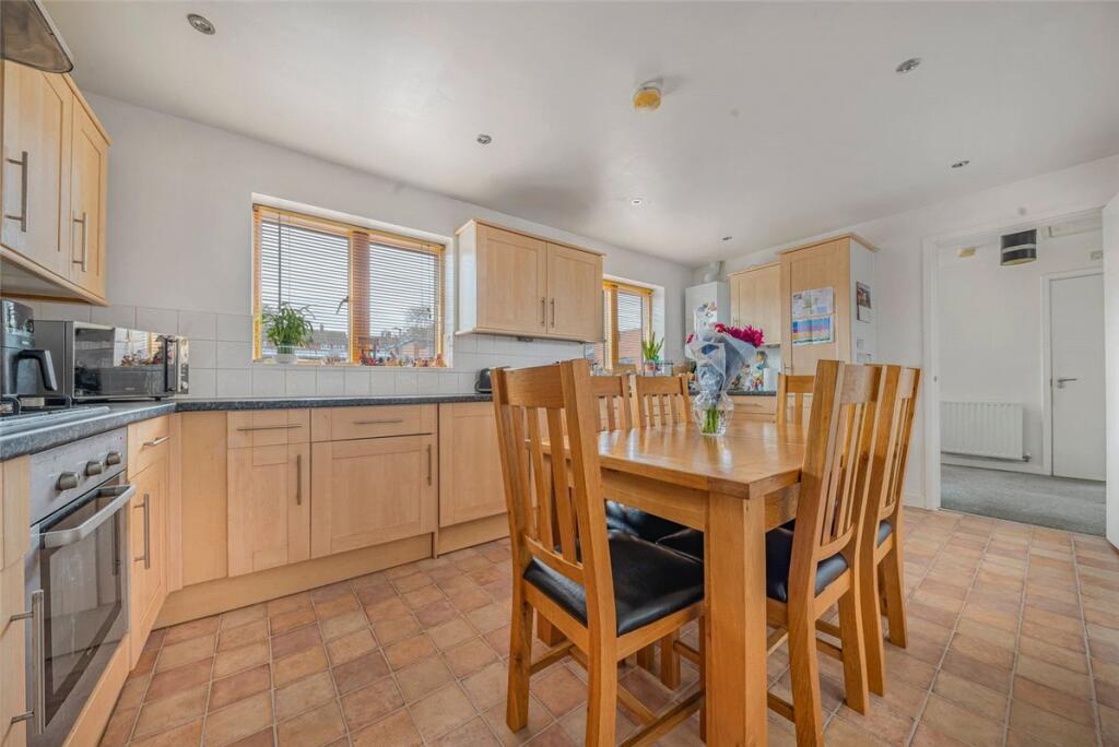Whippendell Close, St Pauls Cray, Kent, BR5 photo 2