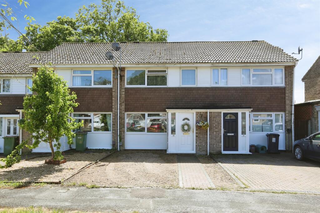 Main image of property: Berry Close, Hedge End, SOUTHAMPTON