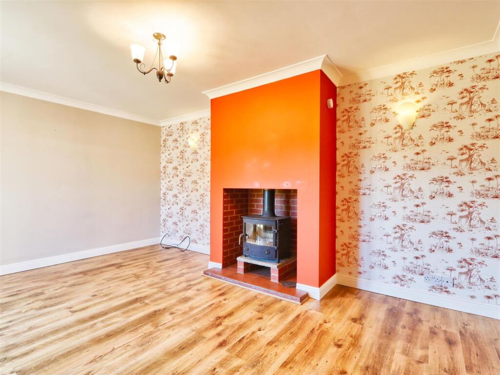 House in North East Derbyshire, Pilsley - View 4