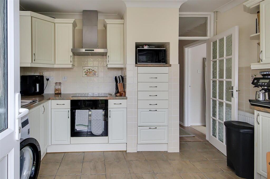 House in Worthing, West Sussex - More