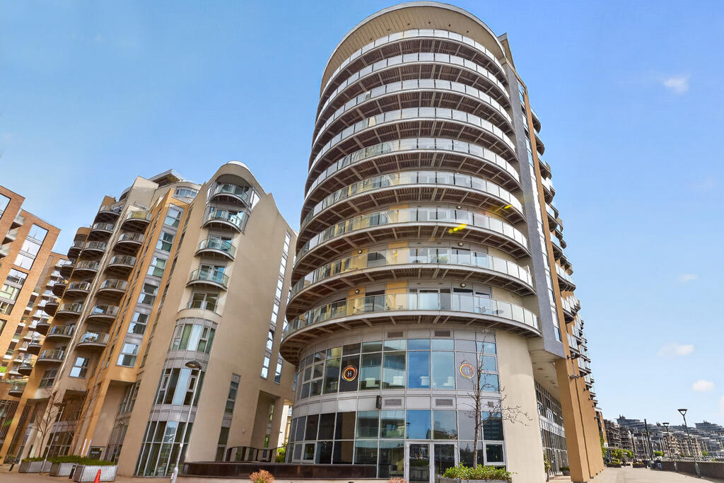Main image of property: Bridges Court Road, Clapham, SW11