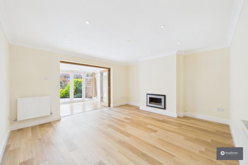 Waine Close, Buckingham, MK18 photo 3