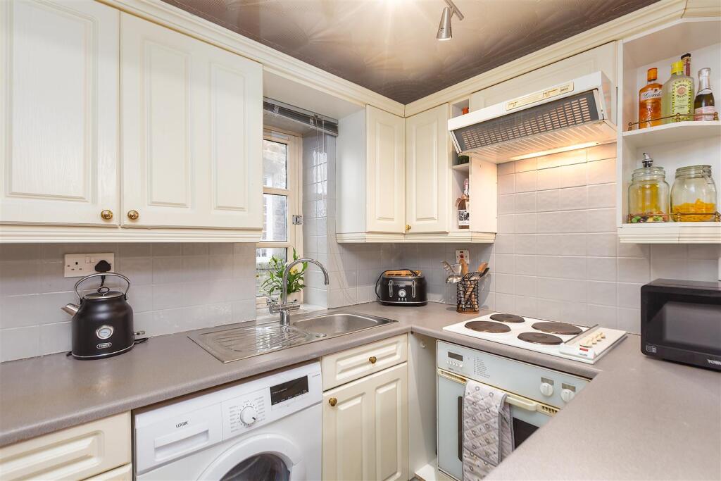 House in Lancaster - More