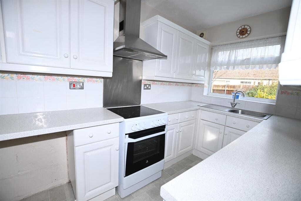 Waarem Avenue, Canvey Island – další