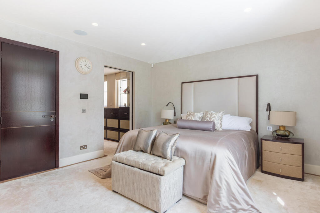 House in London - More