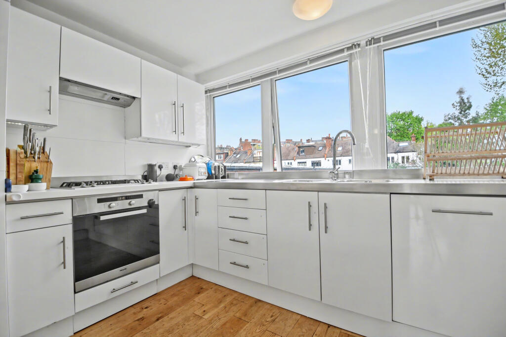 Apartment in London - View 5