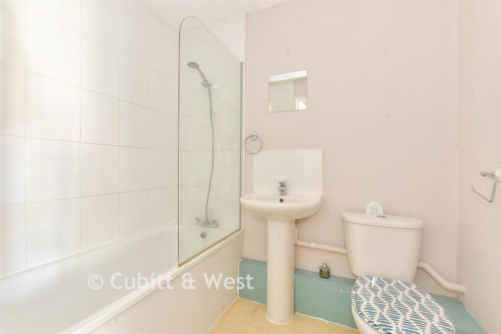 Apartment in Portsmouth - View 5