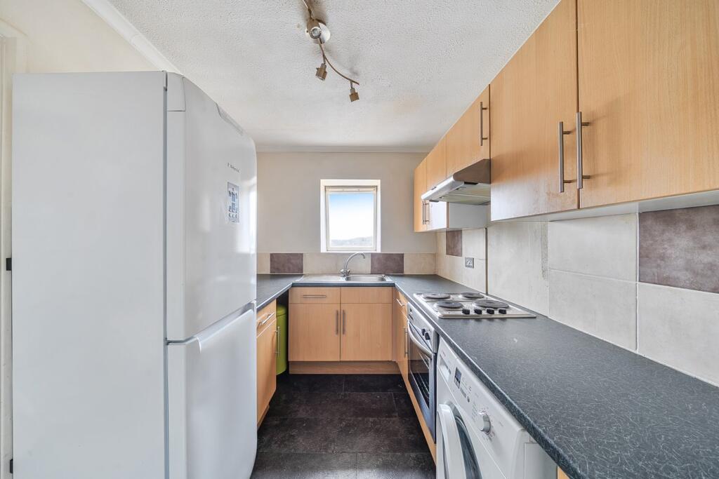 Grove Court, Arlesey, SG15 photo 3