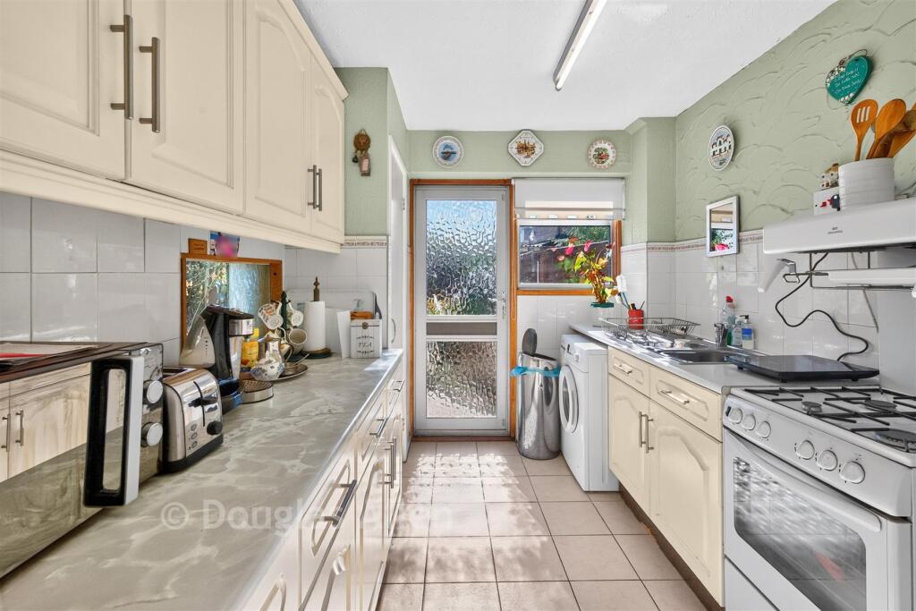 House in Basildon, Essex - More