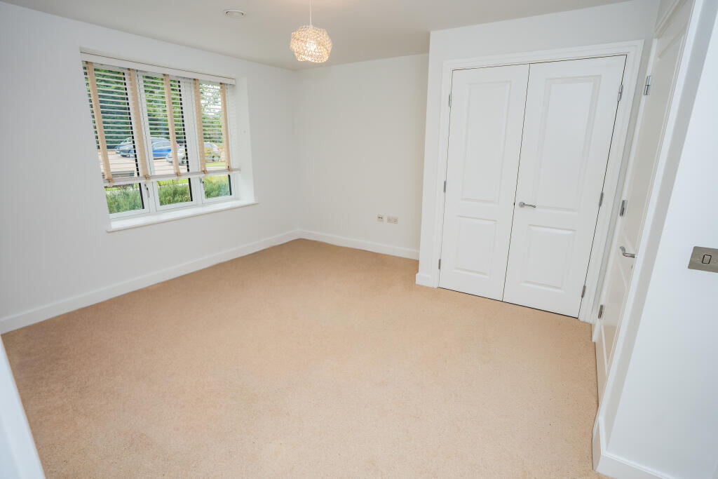 Burchmore House, Caddington - View 3