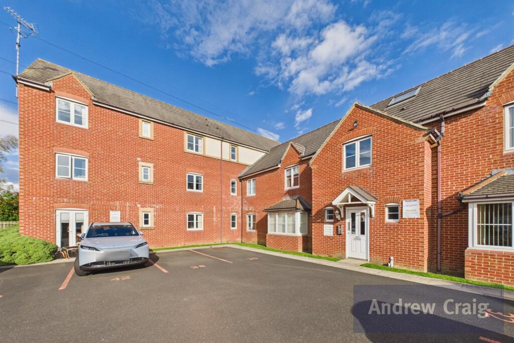 2-bed flat on Brookfield, Newcastle Upon Tyne, £130,000