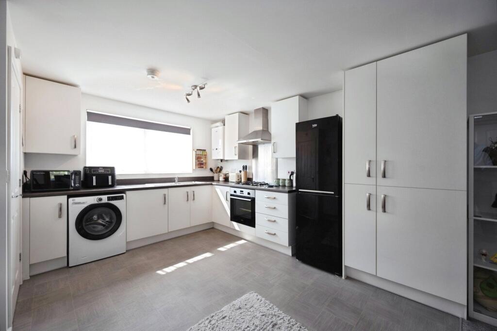 House in Havant, Saxon Corner, Emsworth - More