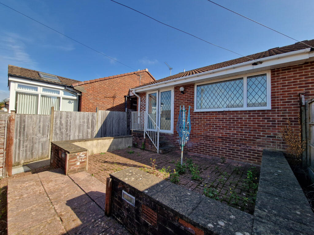 House in Yeovil, Somerset - View 2