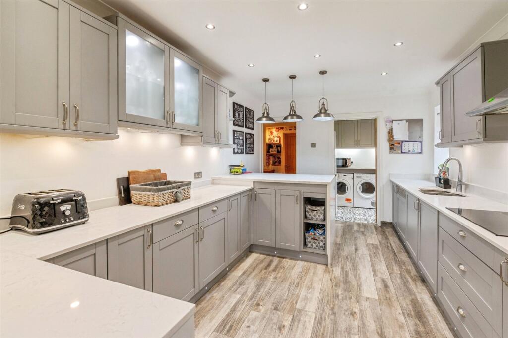 Main image of property: Park Lane, Ramsden Heath, Billericay, Essex, CM11