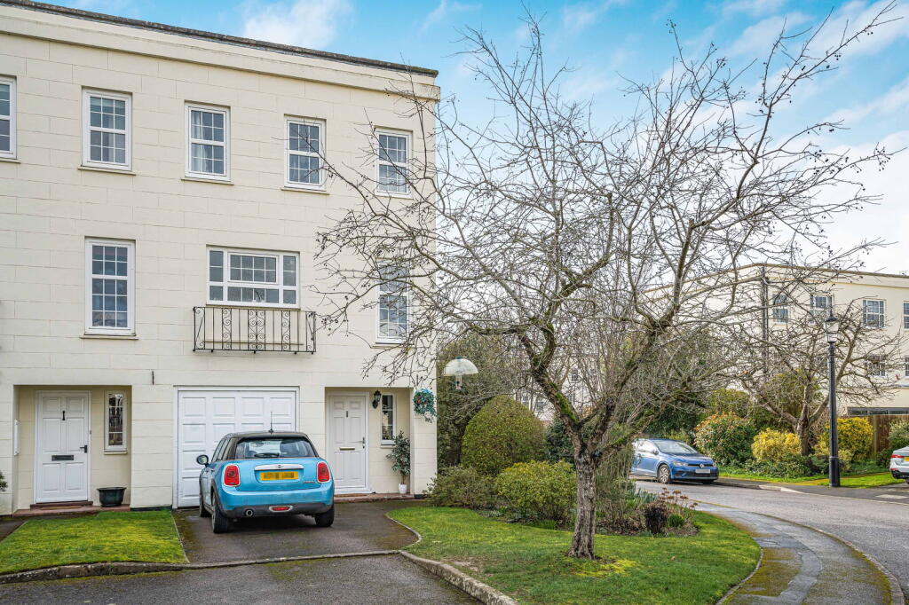 Main image of property: Keynshambury Road, Cheltenham, GL52 6HB