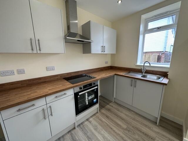 House in Dudley - View 3