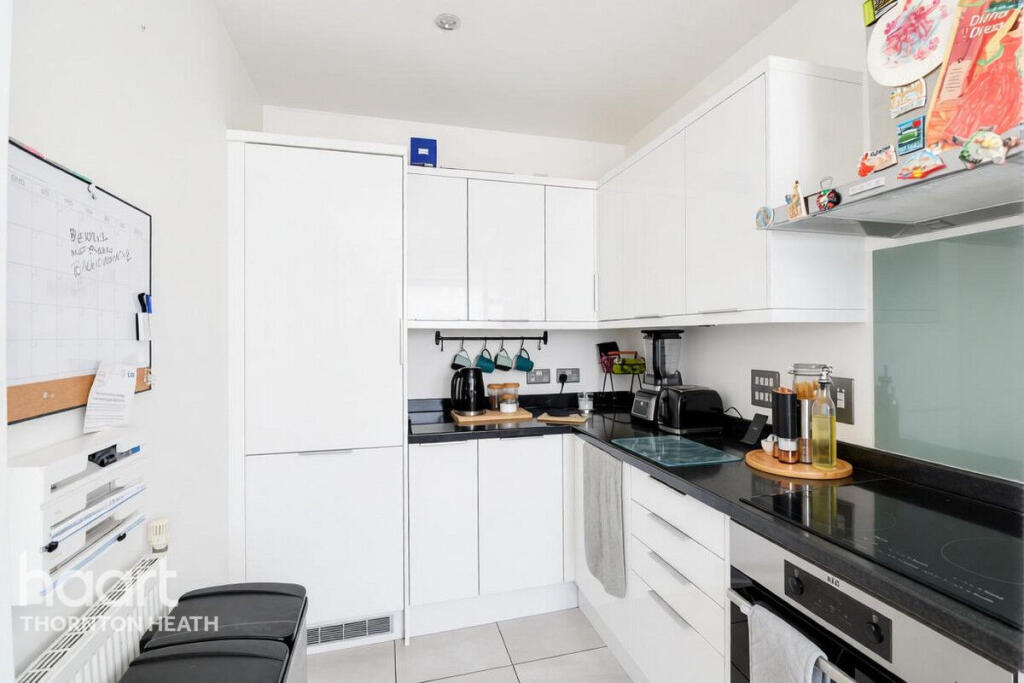 Garratt Close, Thornton Heath photo 4