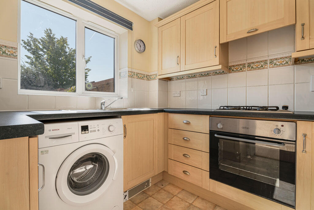 House in Royston - View 4