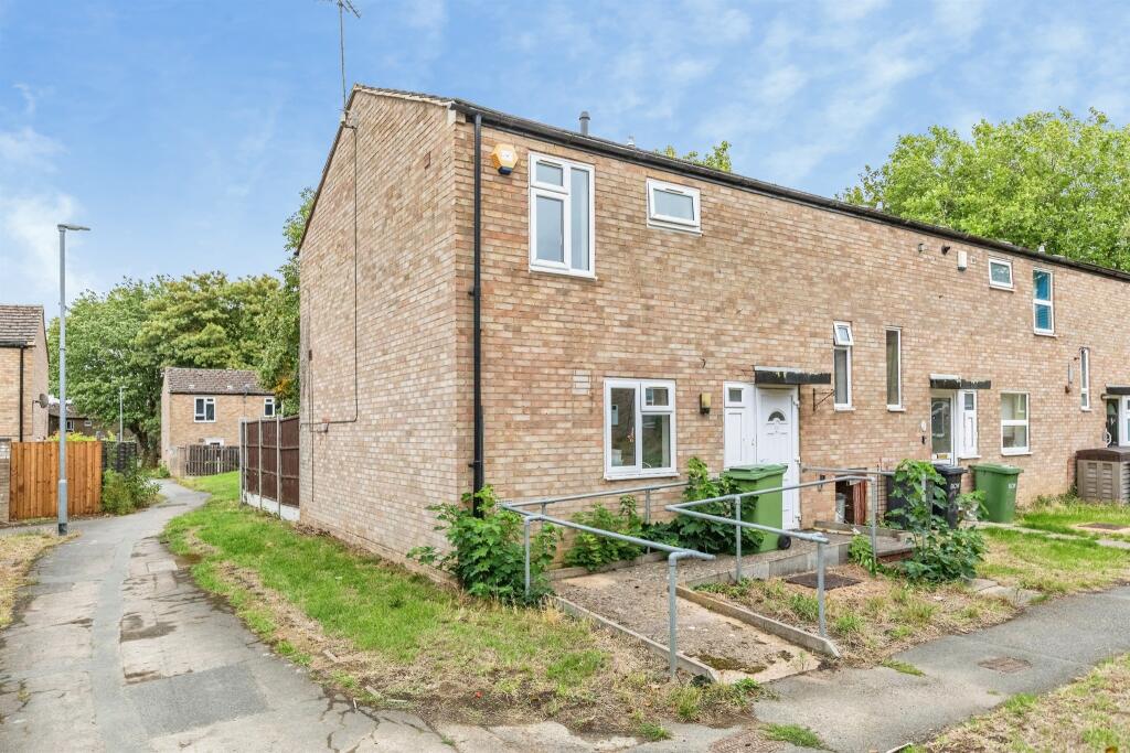 House in Northampton, Wellingborough - View 2