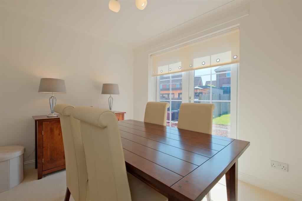 House in Glasgow, South Lanarkshire - View 5