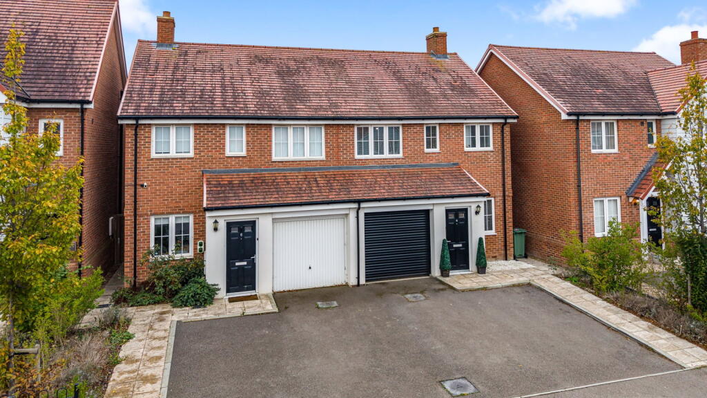 Dumbrell Drive ,Paddock Wood ,Kent,TN12 6FH photo 2
