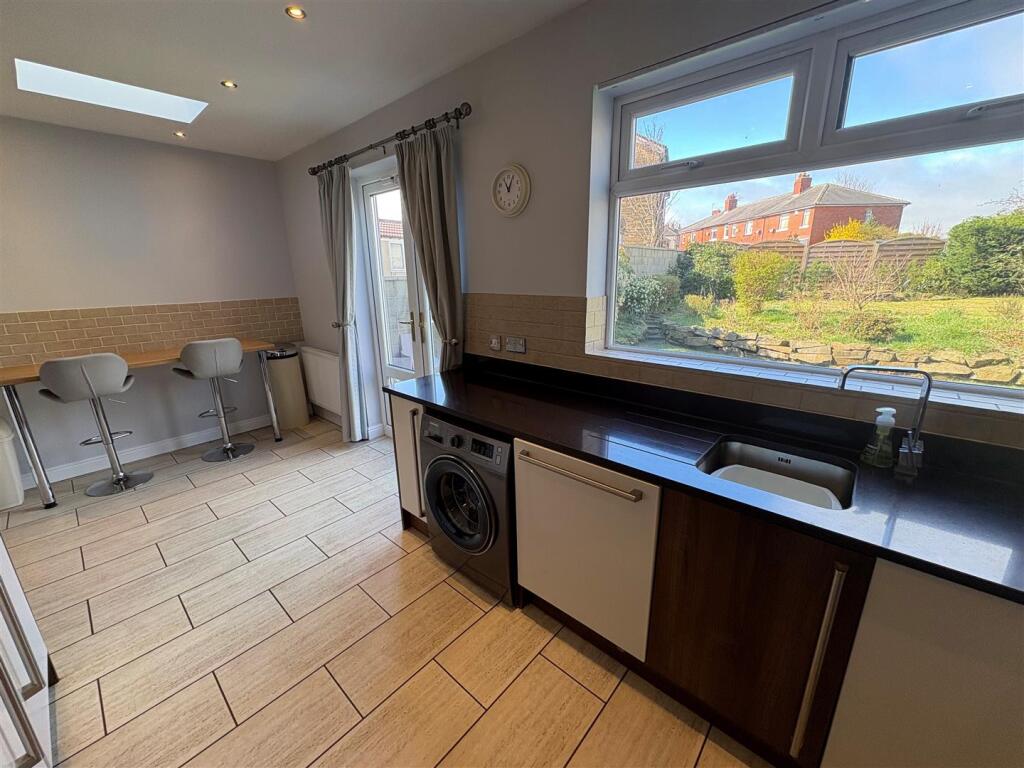 Additional image 8 of Fieldway, Clayton, Bradford