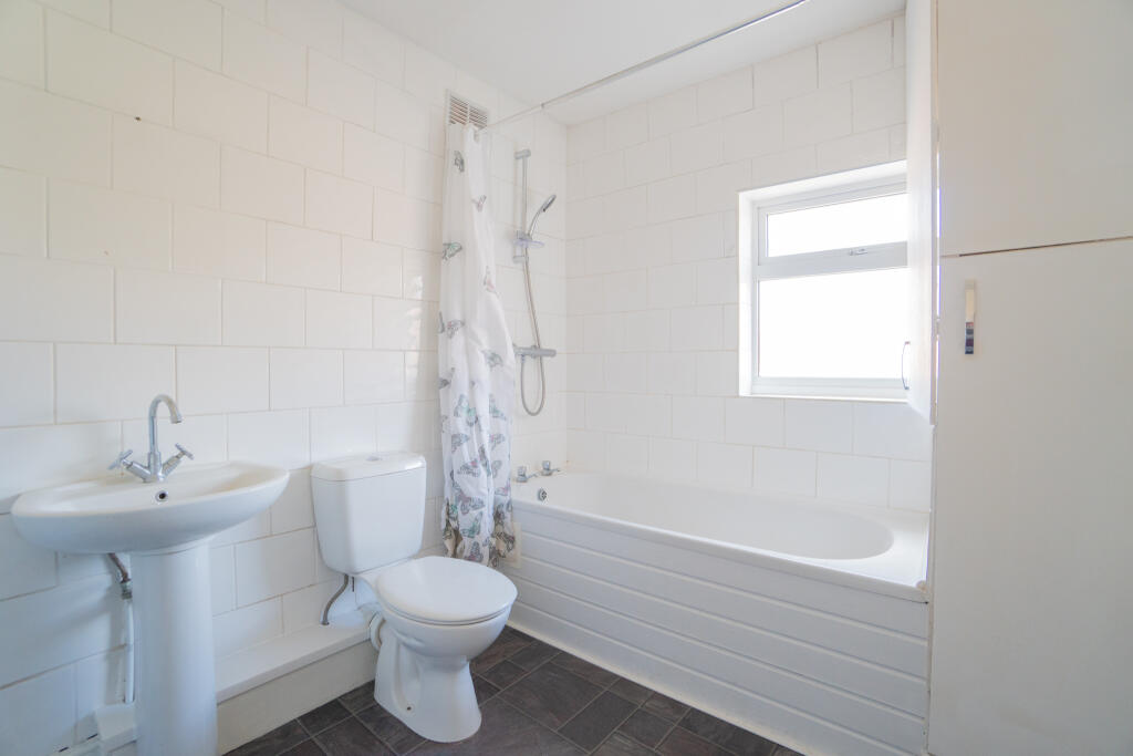 House in Leicester - View 5