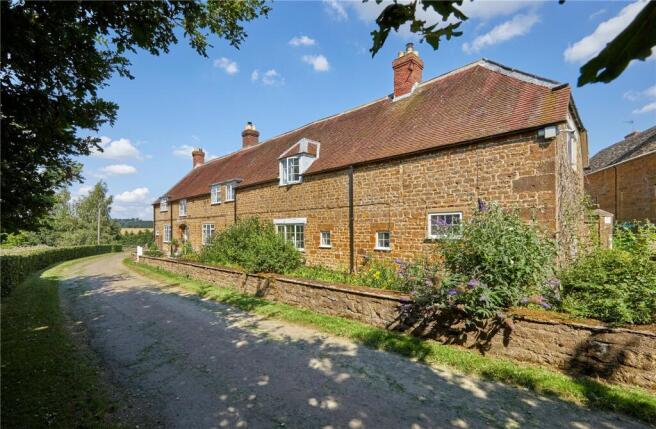 1&amp;2 Stable Cottages