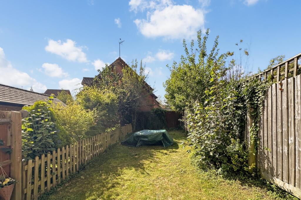 Rolls Court, Wantage photo 2