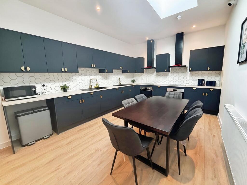 Main image of property: High Street, Gillingham, Kent, ME7