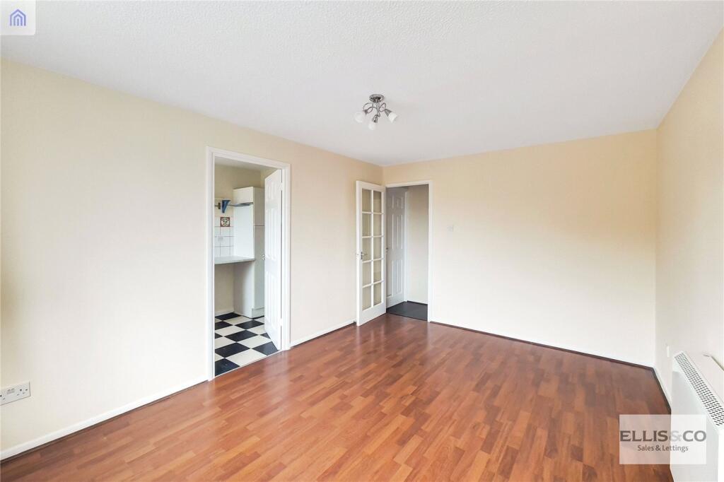 Main image of property: Linwood Crescent, Enfield, Middlesex, EN1