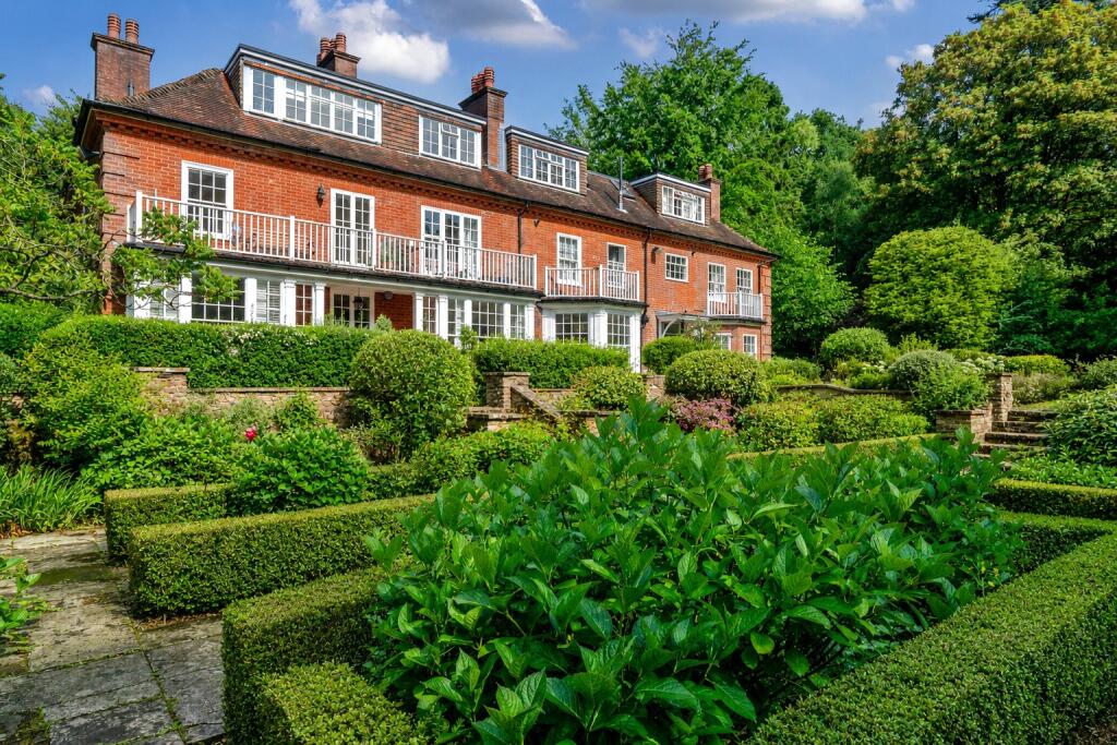 Main image of property: Farnham Lane, Haslemere, GU27