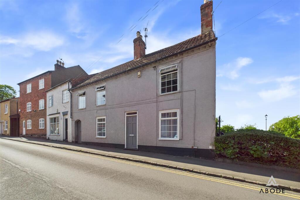 3-bed house on Clapgun Street, Castle Donington, Derby, £320,000