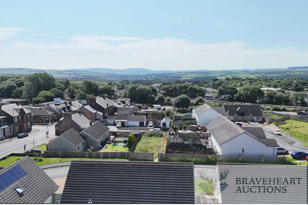 1-bed flat on Searle Terrace, Auchinleck, Cumnock, East Ayrshire, £24,000