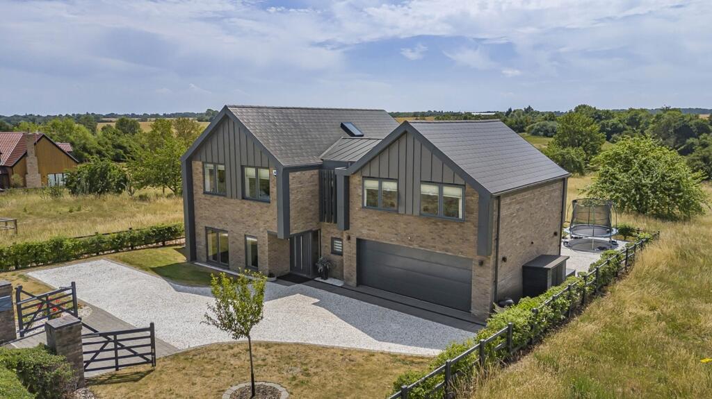 Main image of property: 22 Bourn Road, Caxton, Cambridge, Cambridgeshire, CB23 3PP