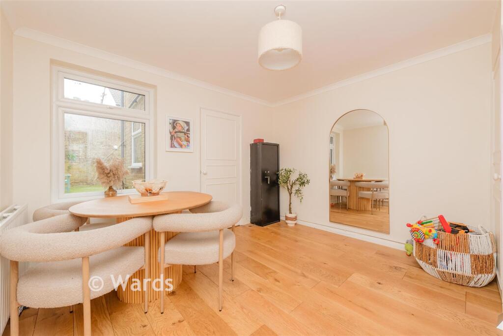 House in Sevenoaks, Farningham - View 5