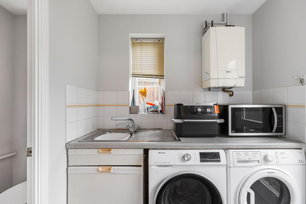 Additional image 9 of Coltsfoot, Welwyn Garden City, Hertfordshire, AL7