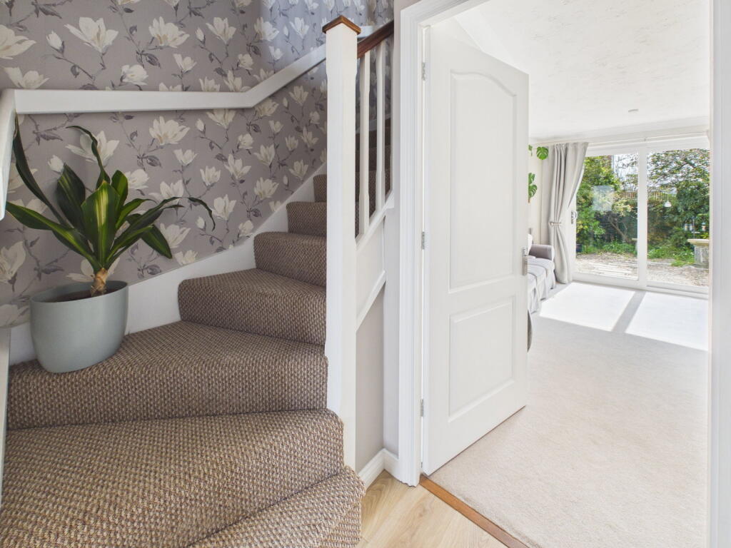 Elliot Close, Ottery St. Mary photo 2